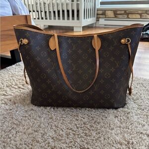 Authentic Louis Vuitton Neverfull GM Brown Monogram Tote Bag beige interior